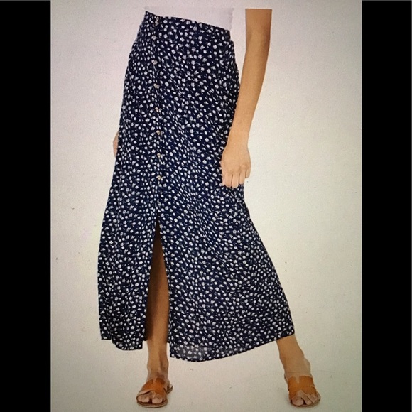 BeBop Dresses & Skirts - 💙🆕 On Sale: NWOT Floral-Print Button-Front Maxi Skirt